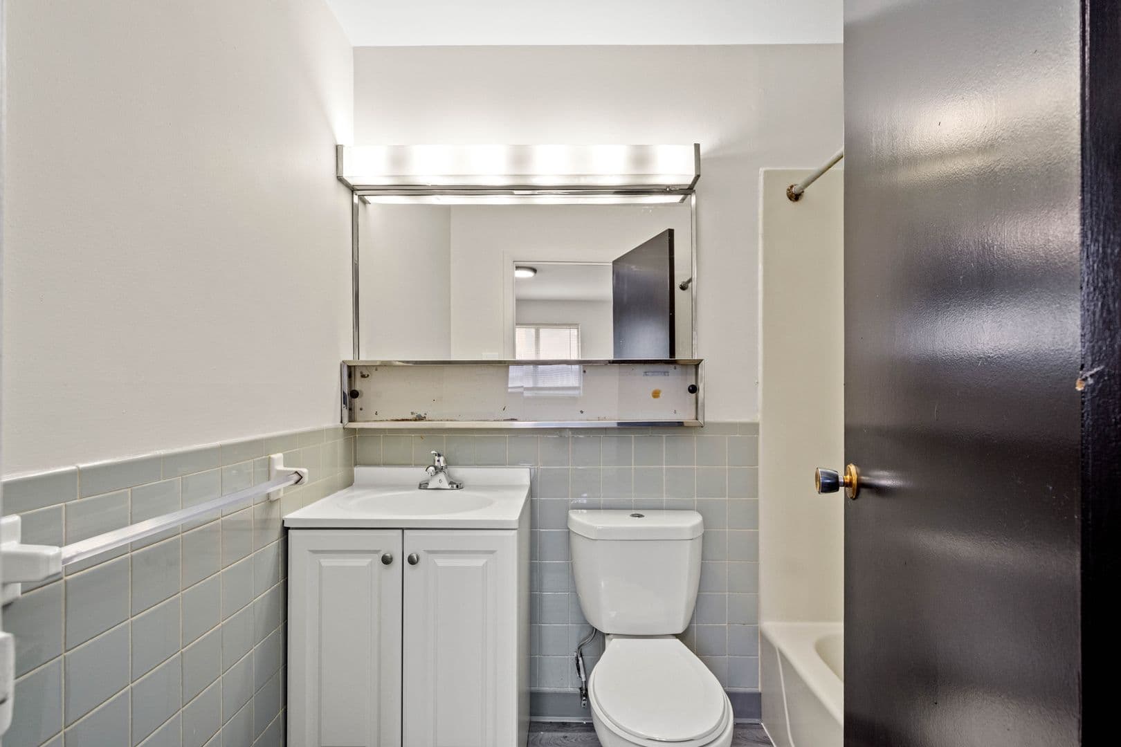 Beaver Apartment: 427 Wayne St