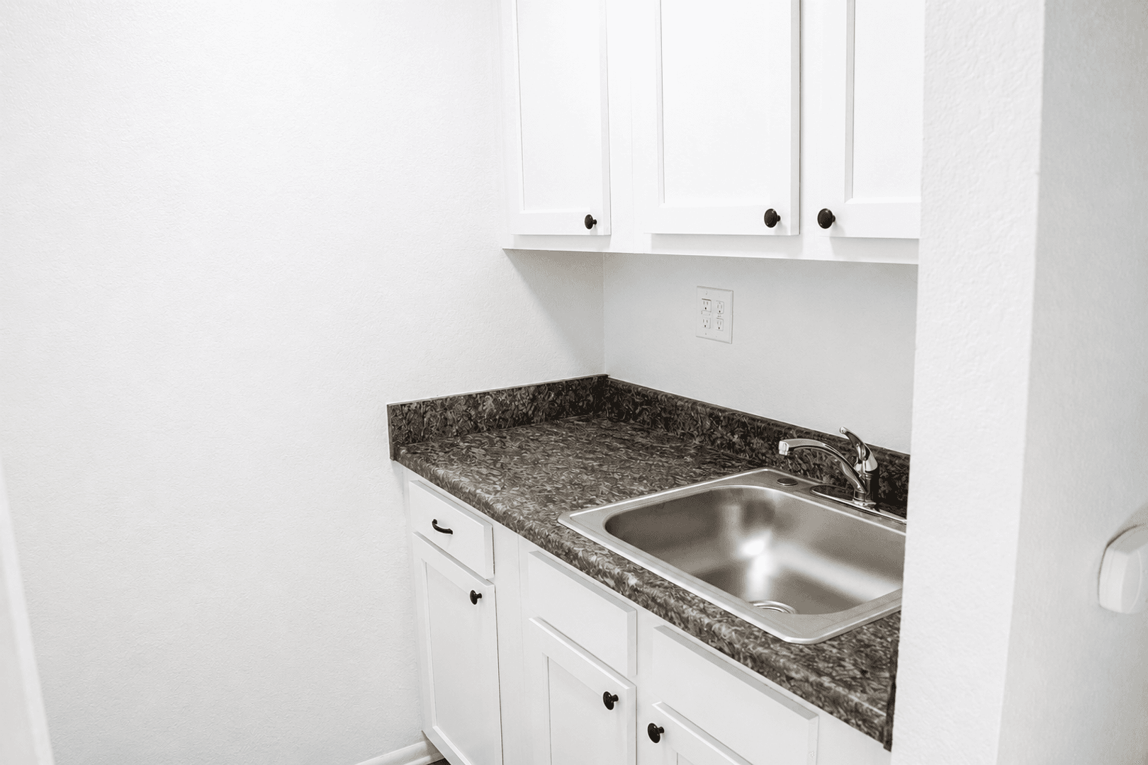 New Brighton Apartment: 201 Valley Ave.