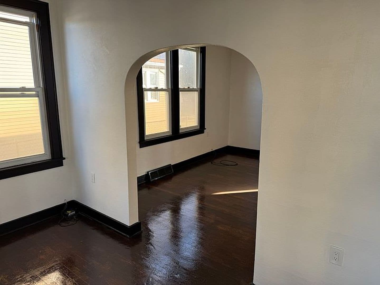 Munhall House: 622 E 13th Ave
