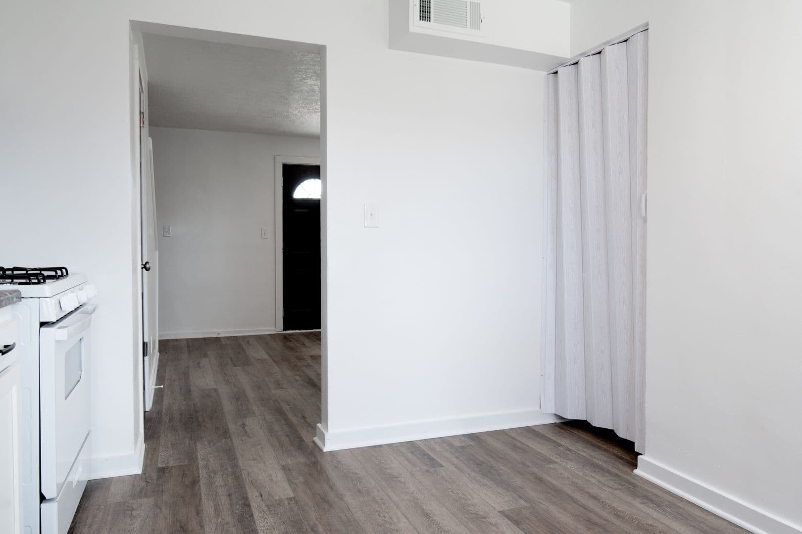 Midland Townhome: 16 Midland Heights Circle