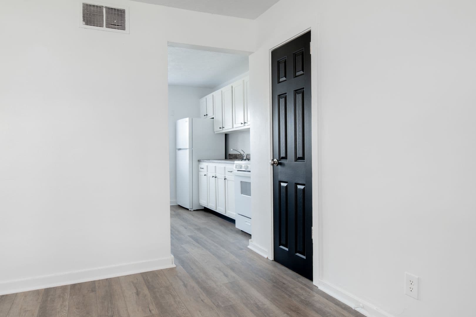 Midland Townhome: 16 Midland Heights Circle