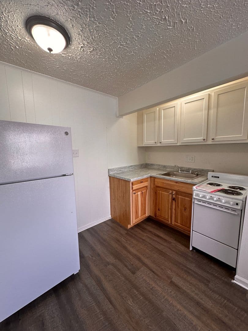 Beaver Apartment: 767 5th St  - Unit 48