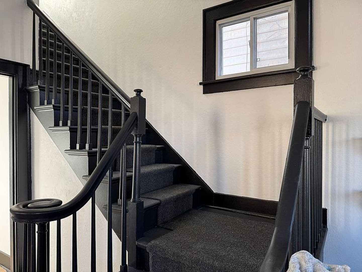 Munhall House: 622 E 13th Ave