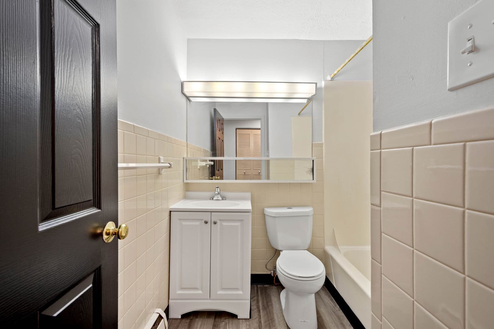 Beaver Apartment: 478 4th St.