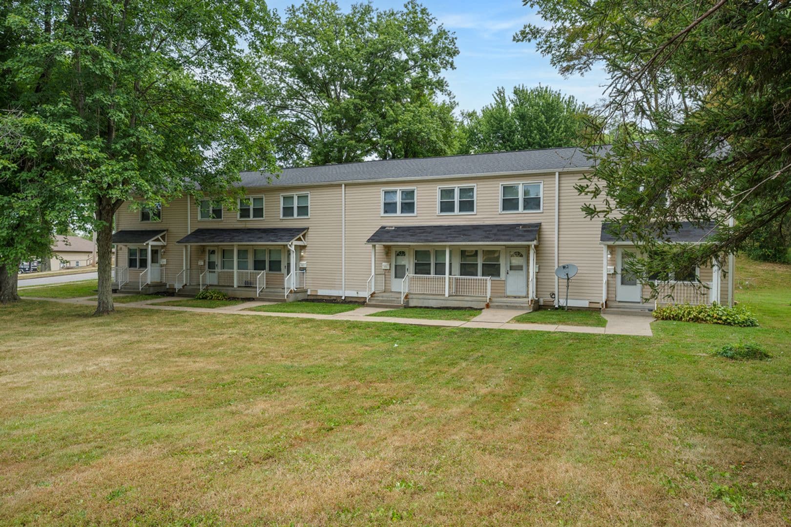 Midland Townhome: 19 Midland Heights Circle