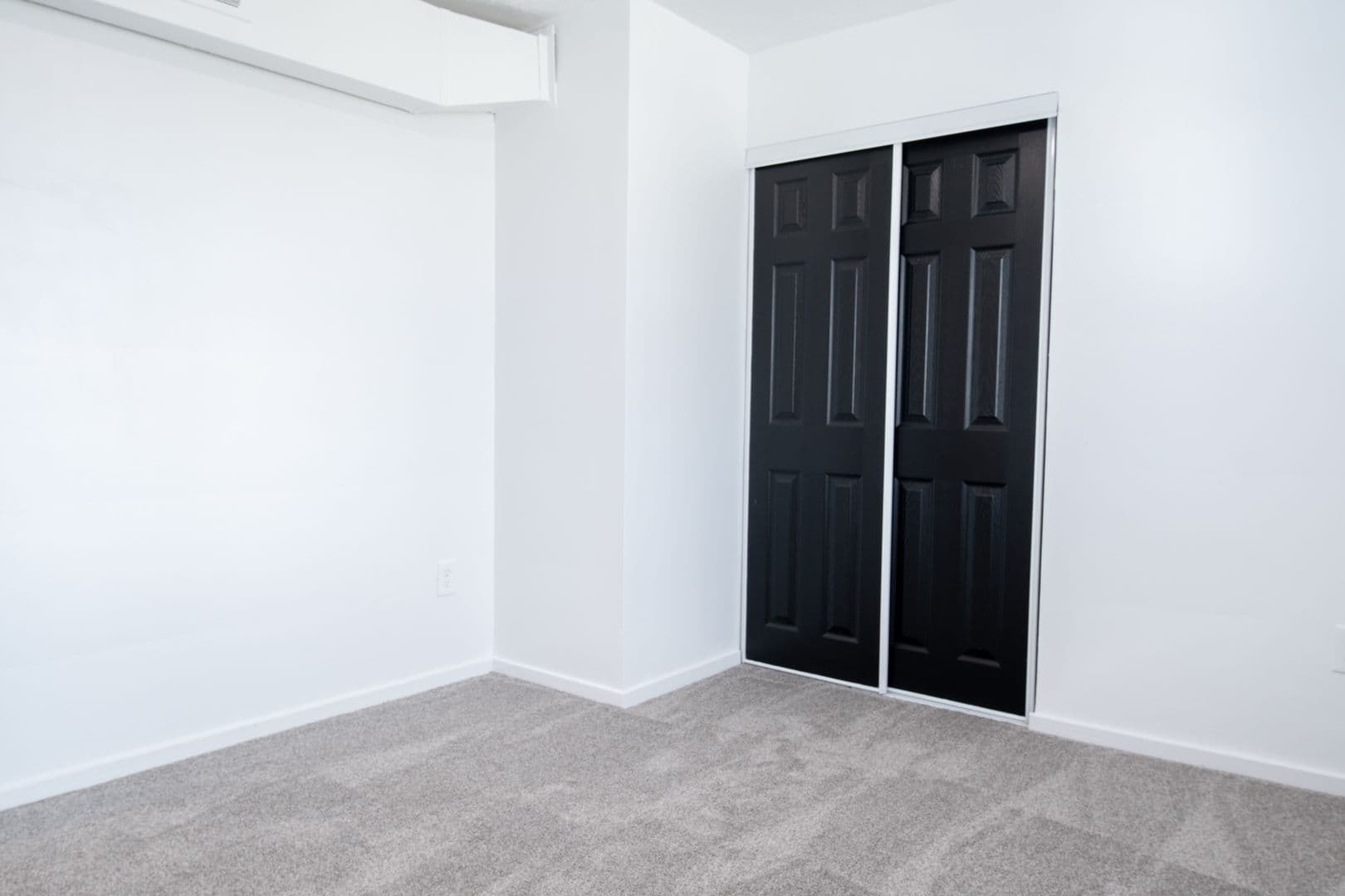 Midland Townhome: 16 Midland Heights Circle