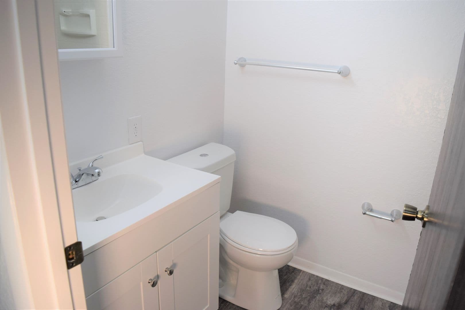 New Brighton Apartment: 201 Valley Ave.