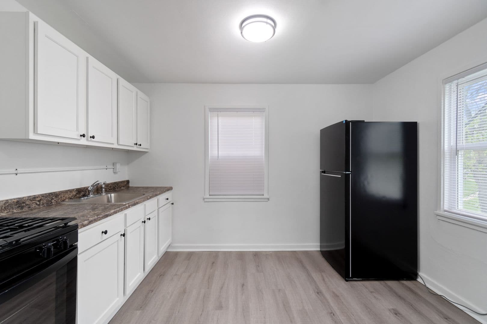 Midland Townhome: 33 Midland Heights Circle