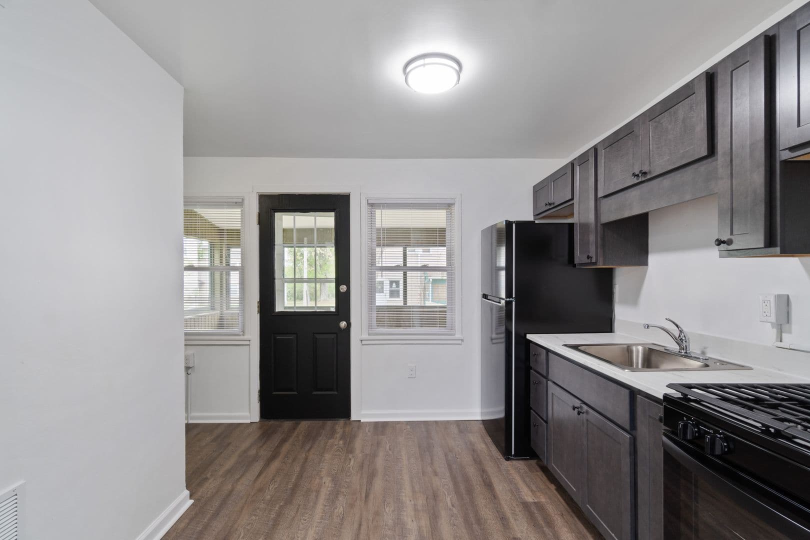 Midland Townhome: 42 Midland Heights Circle