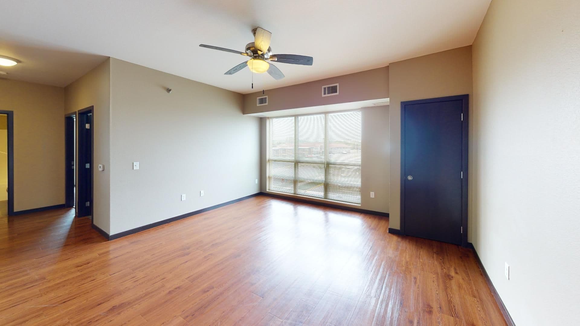 Eau Claire Apartment: 2851 Hendrickson Dr