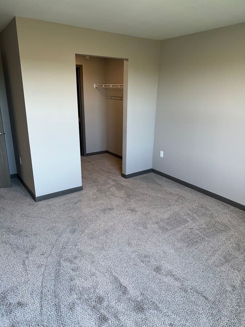 Melrose Apartment: 1250 Railroad Avenue NW