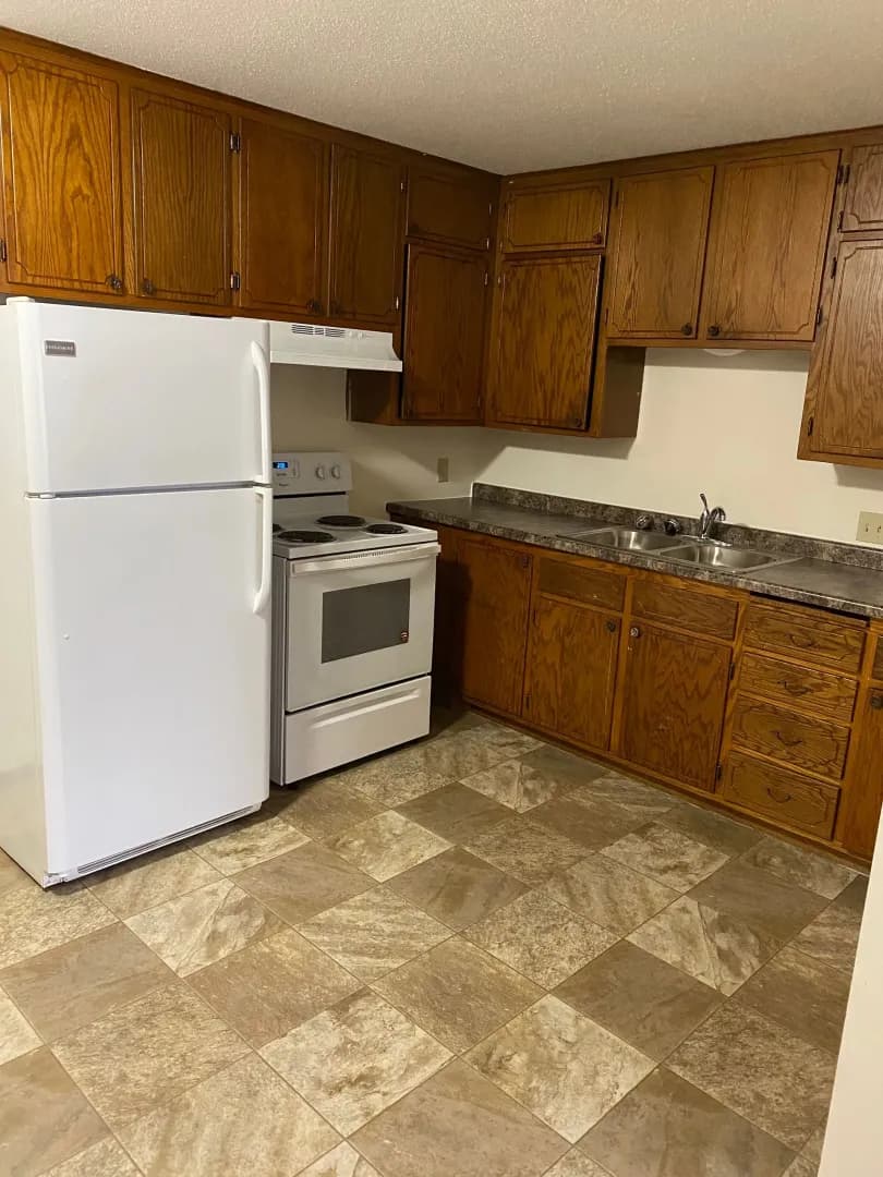 St. Cloud Apartment: 344 33rd Ave N