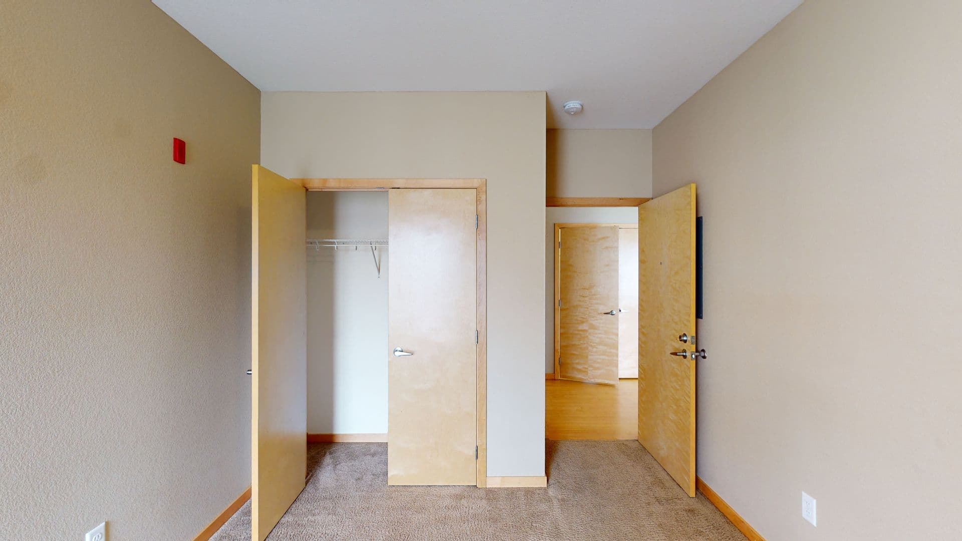 Eau Claire Apartment: 2851 Hendrickson Dr