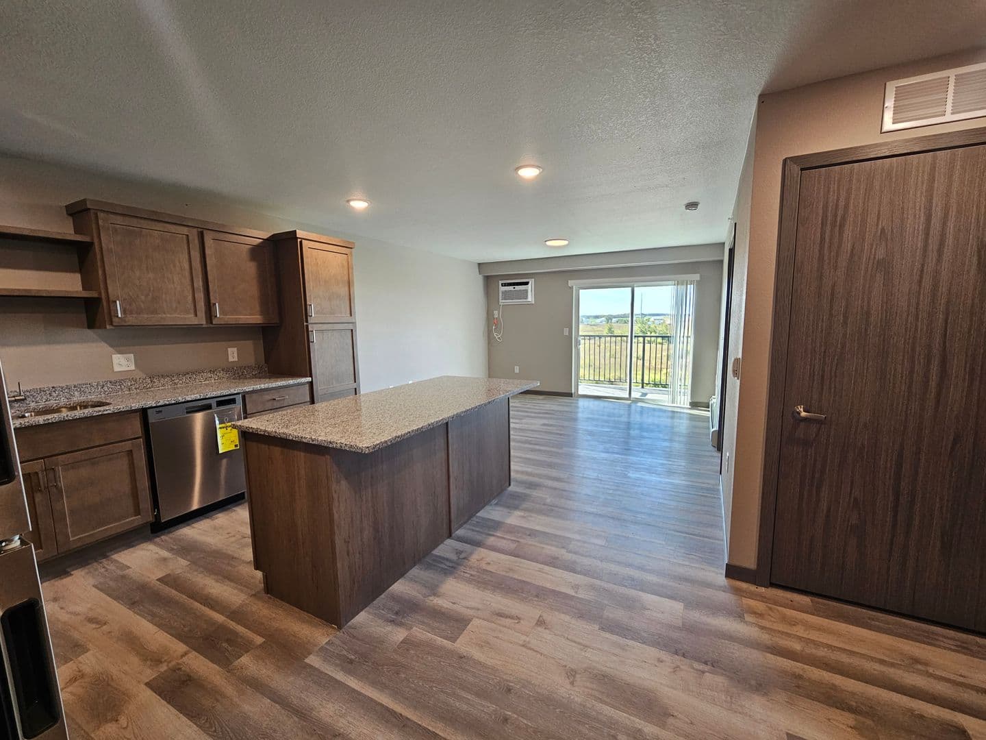 Melrose Apartment: 1250 Railroad Avenue NW