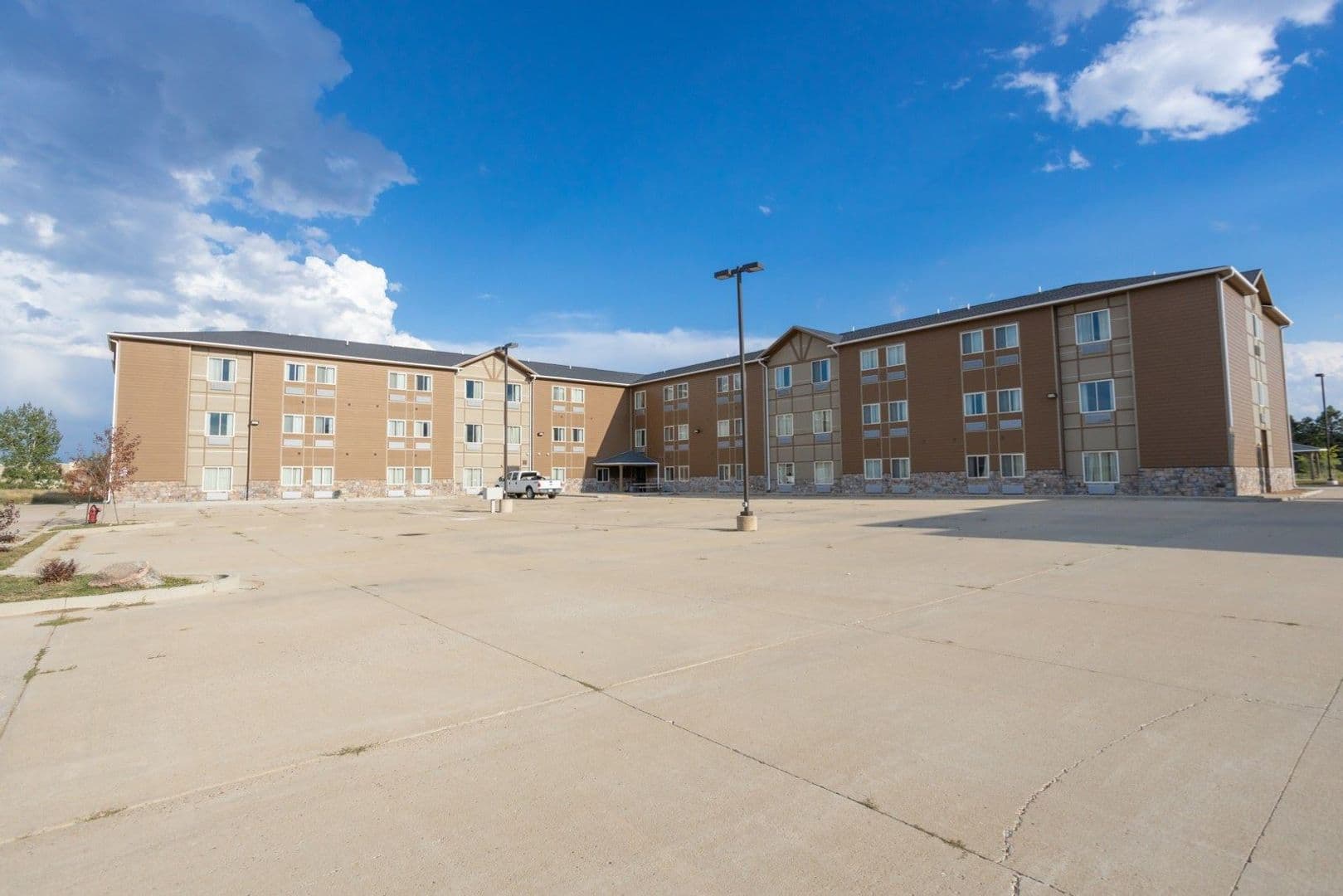 Dickinson Apartment: 1167 14th St W
