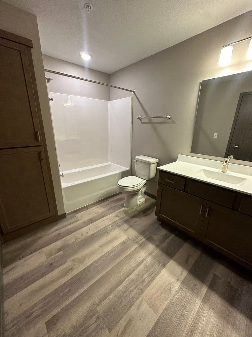 Melrose Apartment: 1250 Railroad Avenue NW
