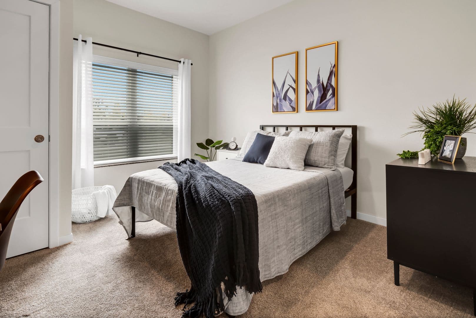 Rogers Apartment: 13650 Marshview Blvd.