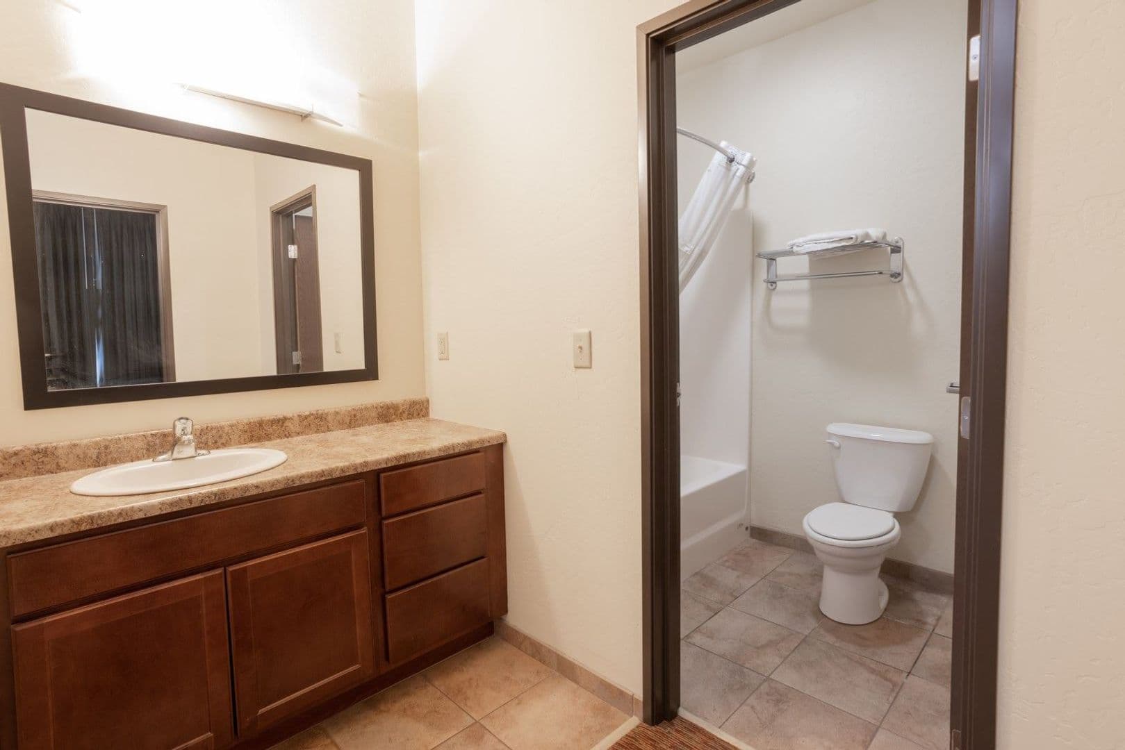 Dickinson Apartment: 1167 14th St W