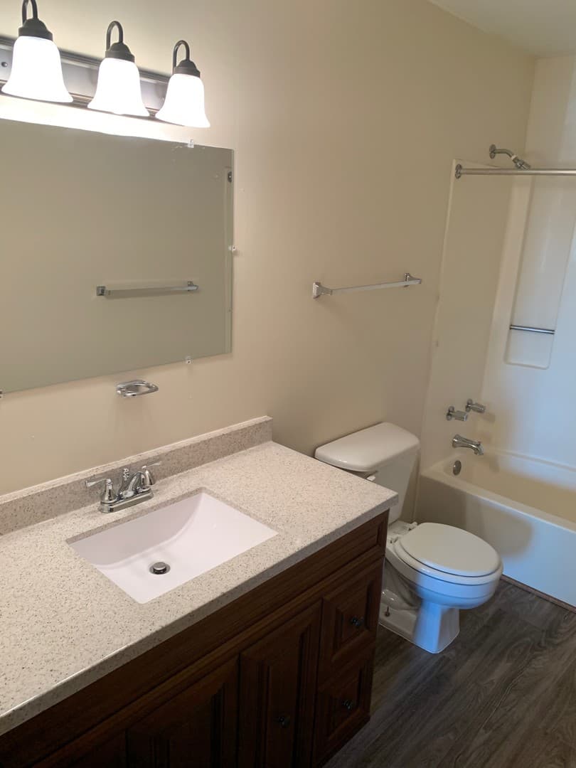 St. Cloud Apartment: 1921 7th St N