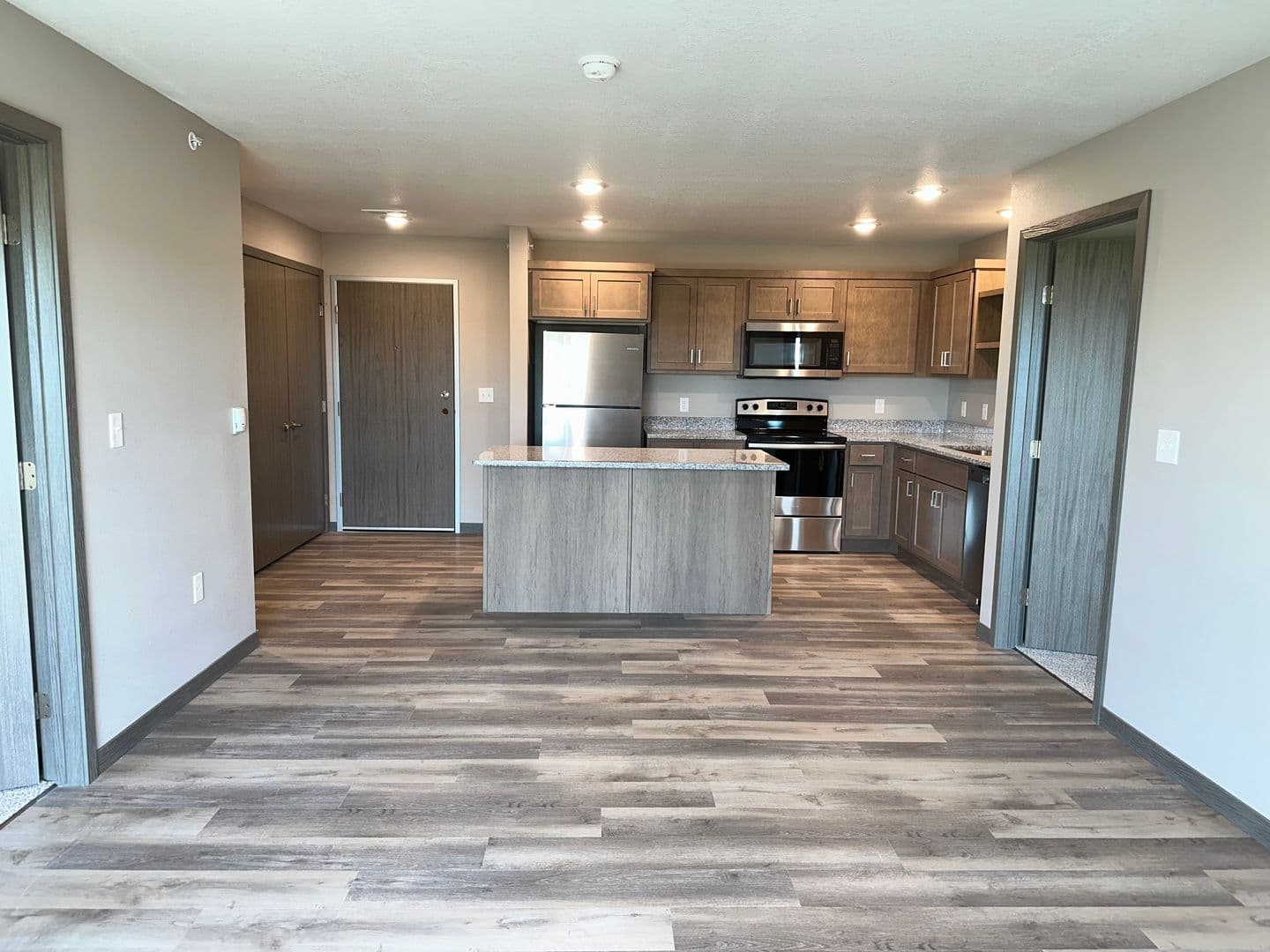 Melrose Apartment: 1250 Railroad Avenue NW