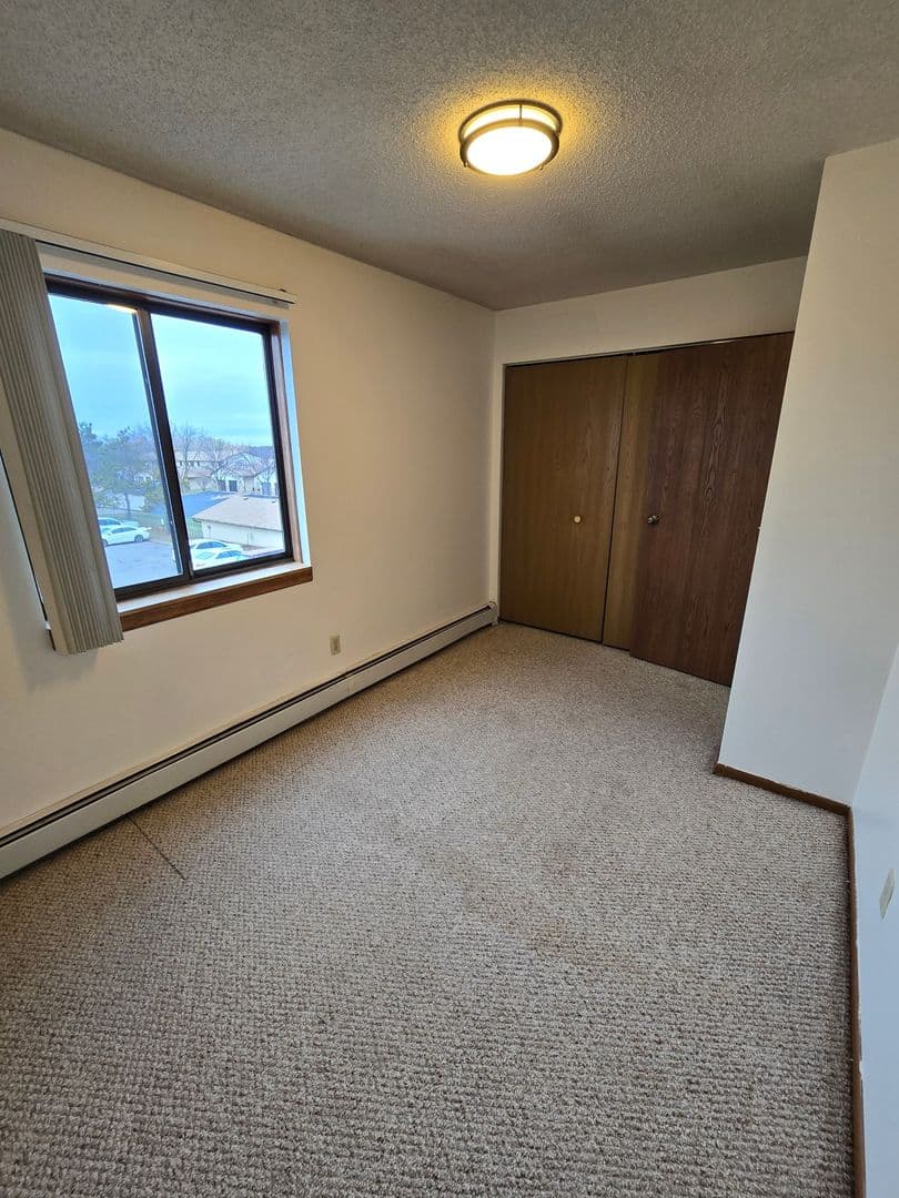 Monticello Apartment: 139 Riverview Drive