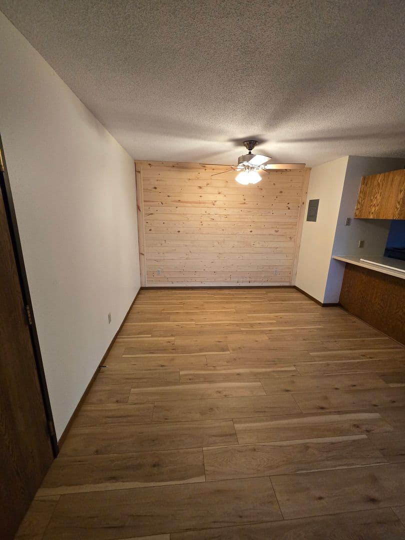 Monticello Apartment: 139 Riverview Drive