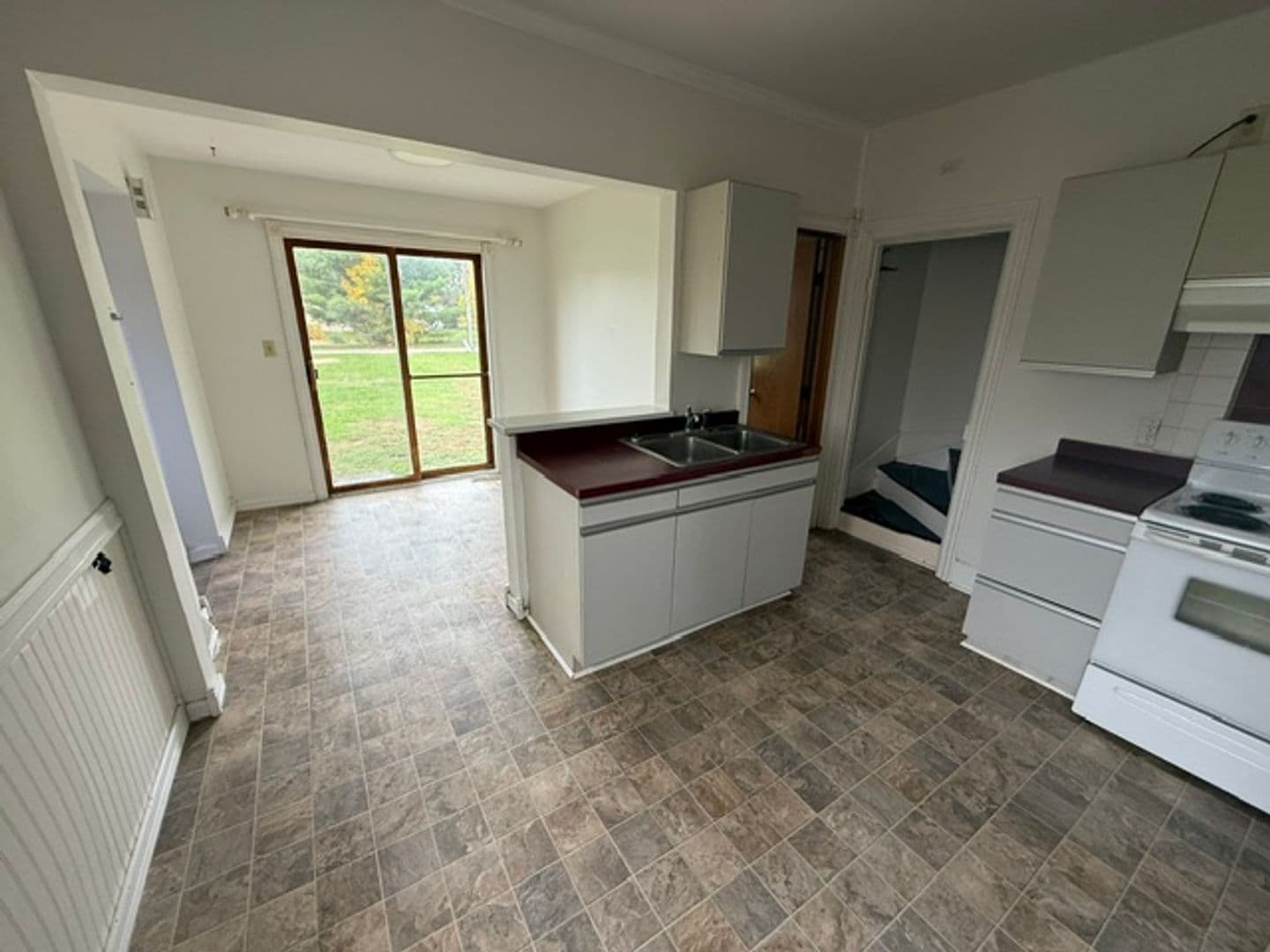 St Joseph House: 30 E Birch St