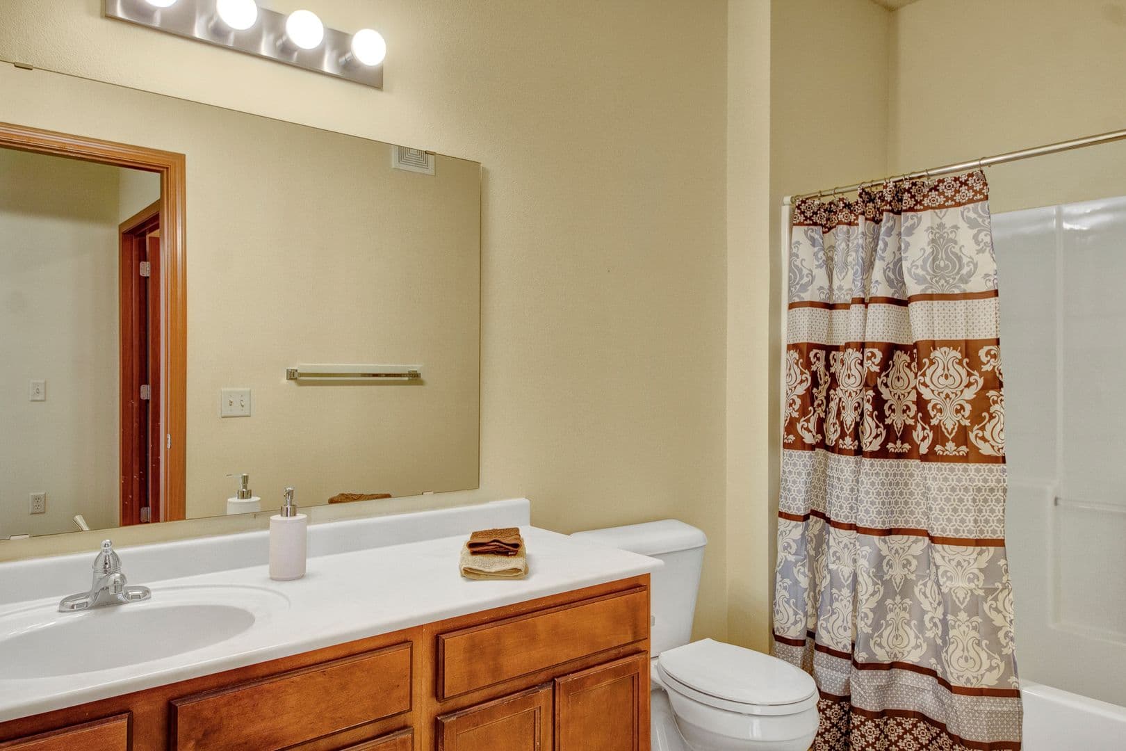 Sartell Apartment: 1531 7th Ave S