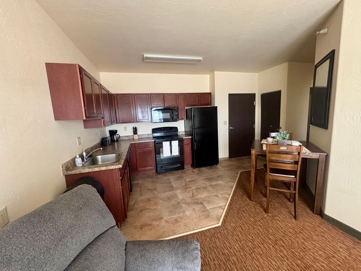 Dickinson Apartment: 1167 14th St W