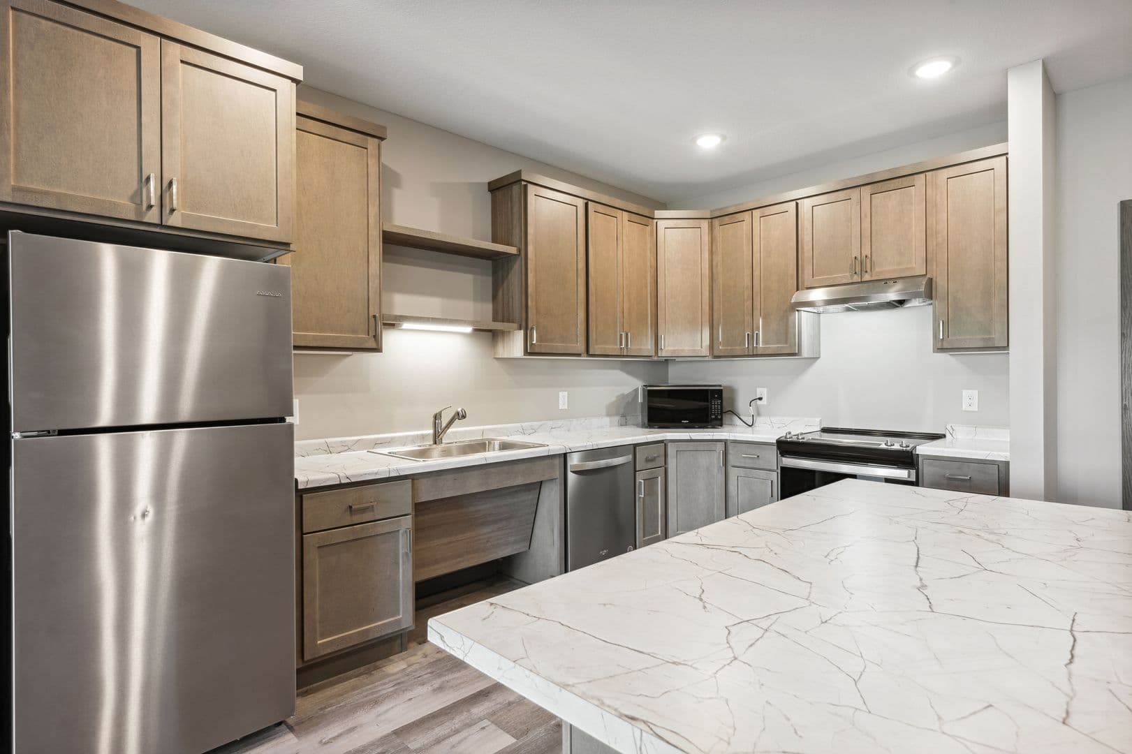 Becker Apartment: 13896 Birdie Lane