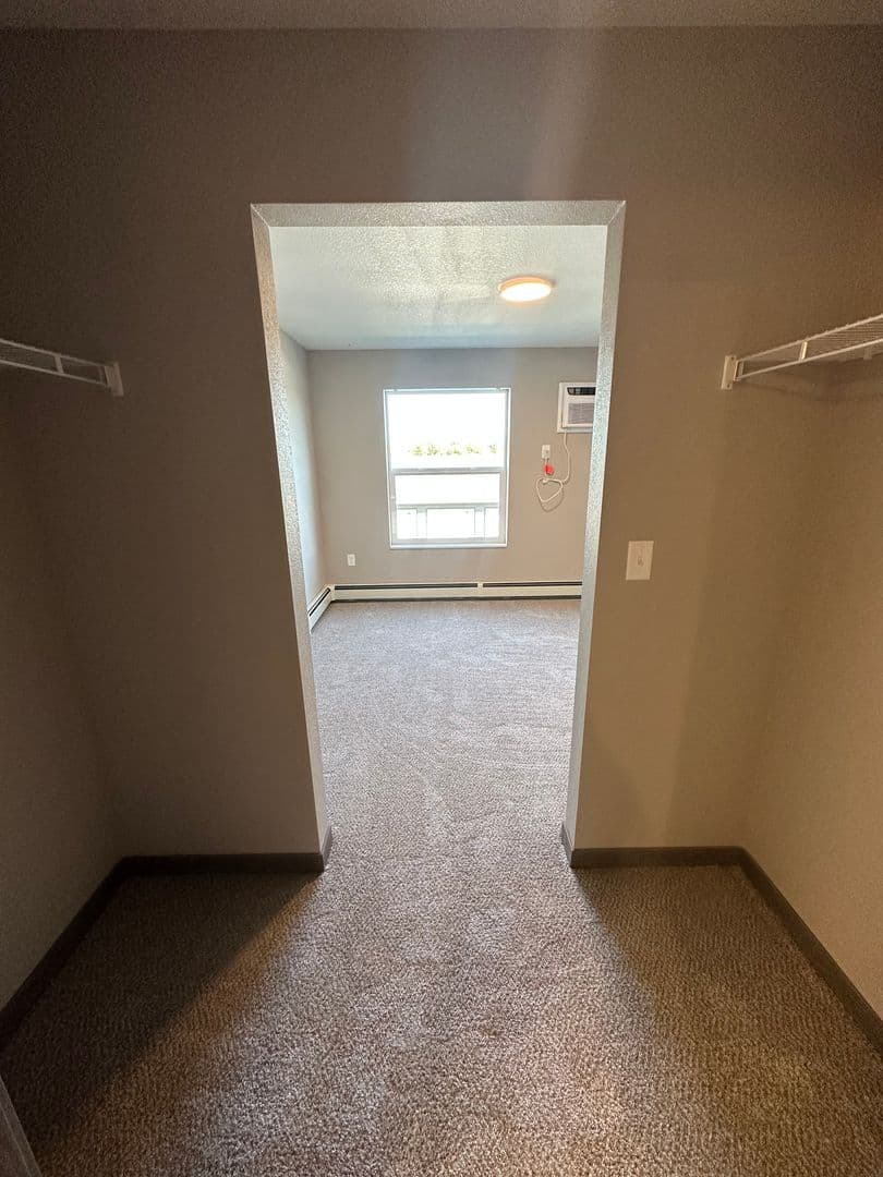 Melrose Apartment: 1250 Railroad Avenue NW