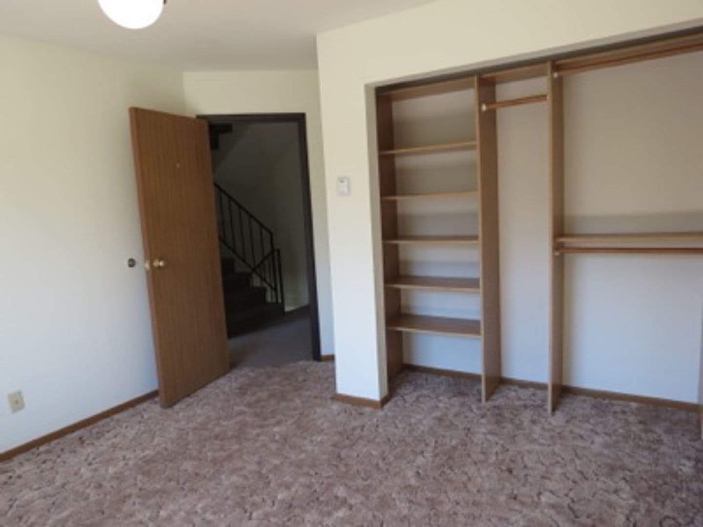 St. Cloud Apartment: 1812 16th St SE