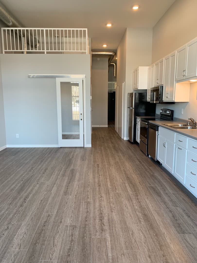 St. Joseph Apartment: 24 College Avenue N