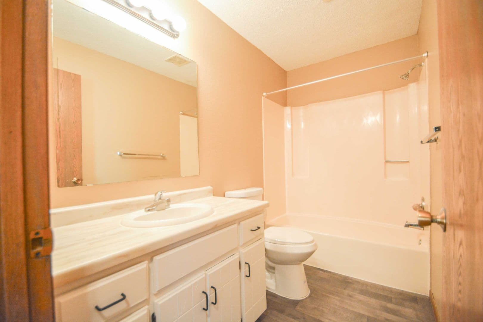 Sauk Rapids Apartment: 307 13th St N