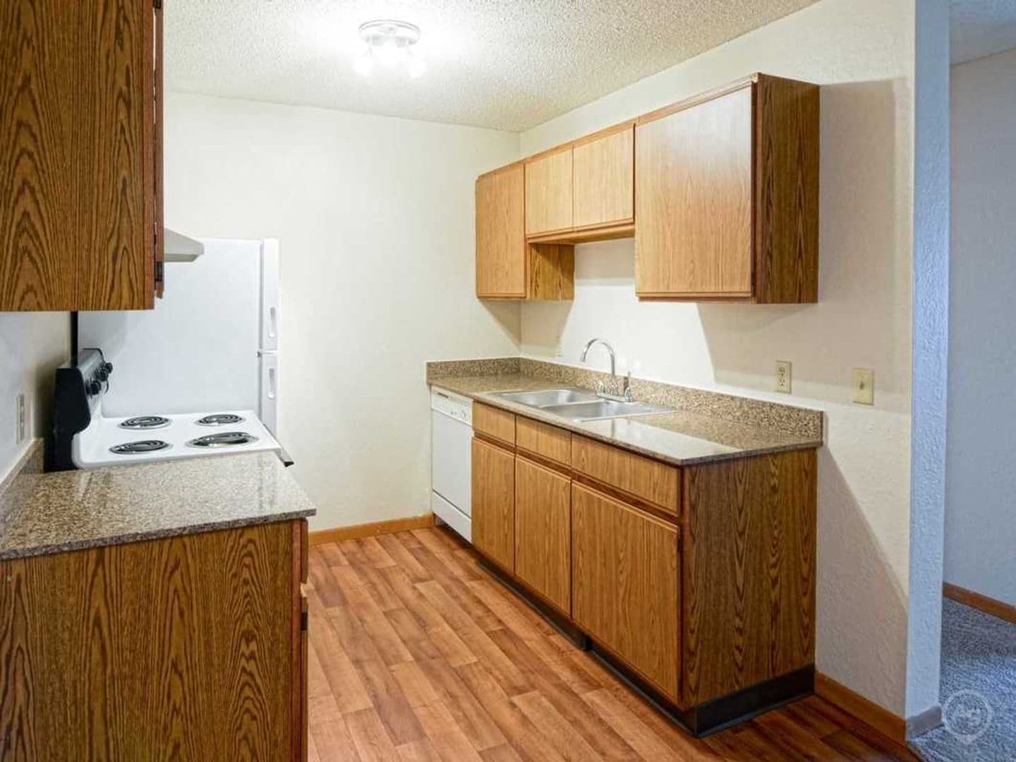 Big Lake Apartment: 400 Fern Street