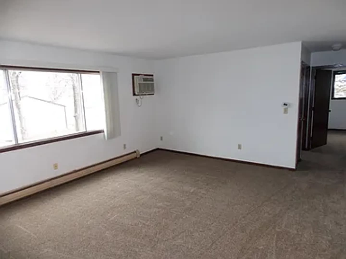 St. Cloud Apartment: 344 33rd Ave N