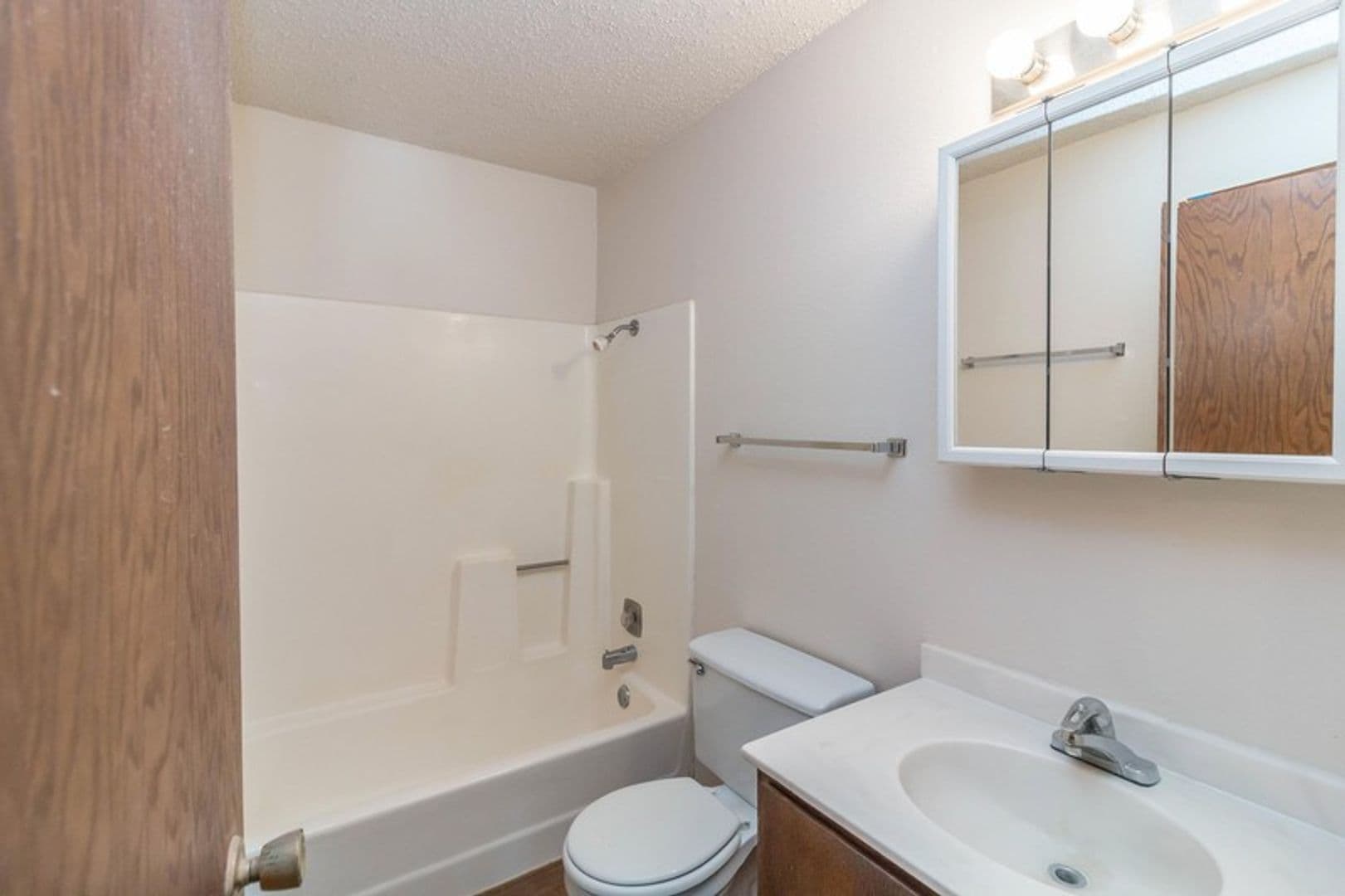 Dickinson Apartment: 2068 Prairie Ave