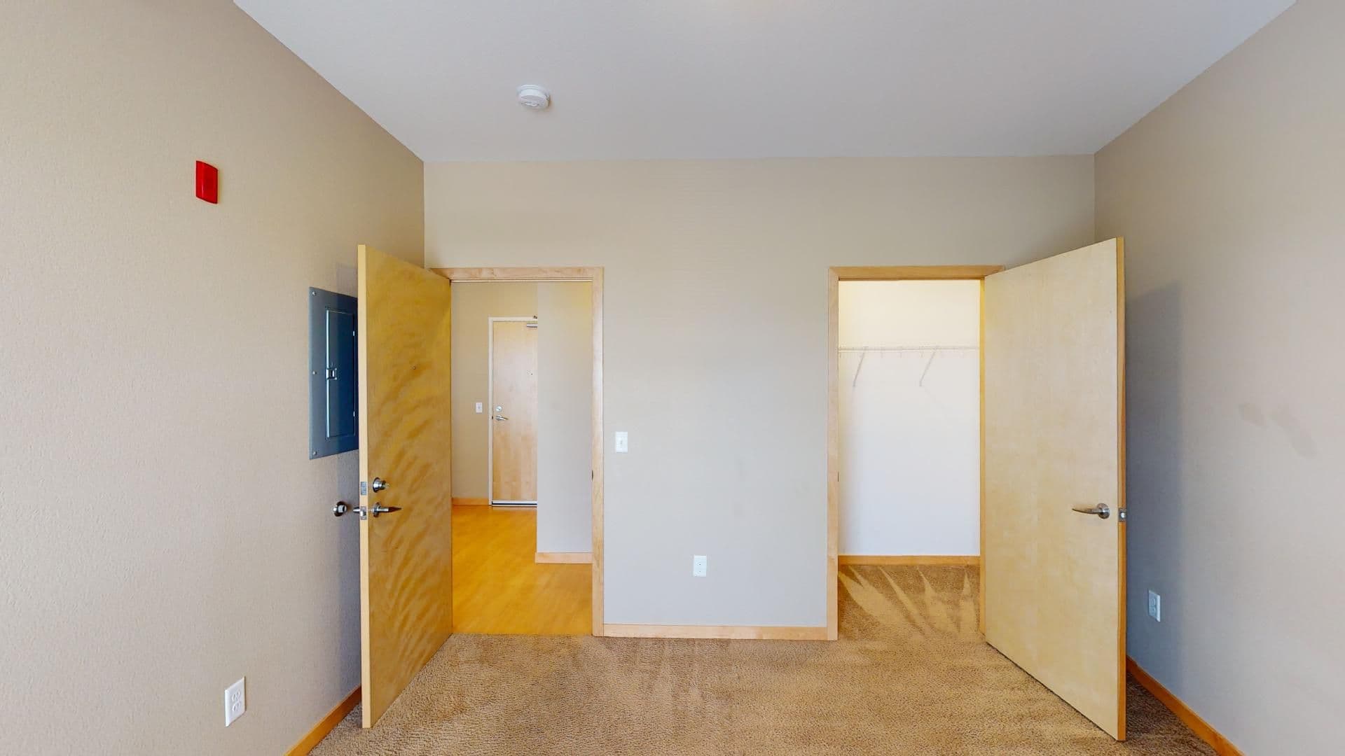 Eau Claire Apartment: 2851 Hendrickson Dr