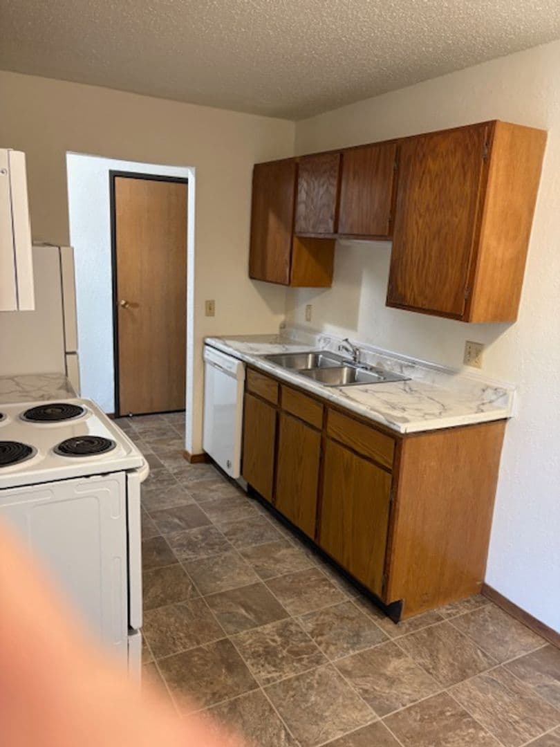 Waite Park Apartment: 30 15th Ave N