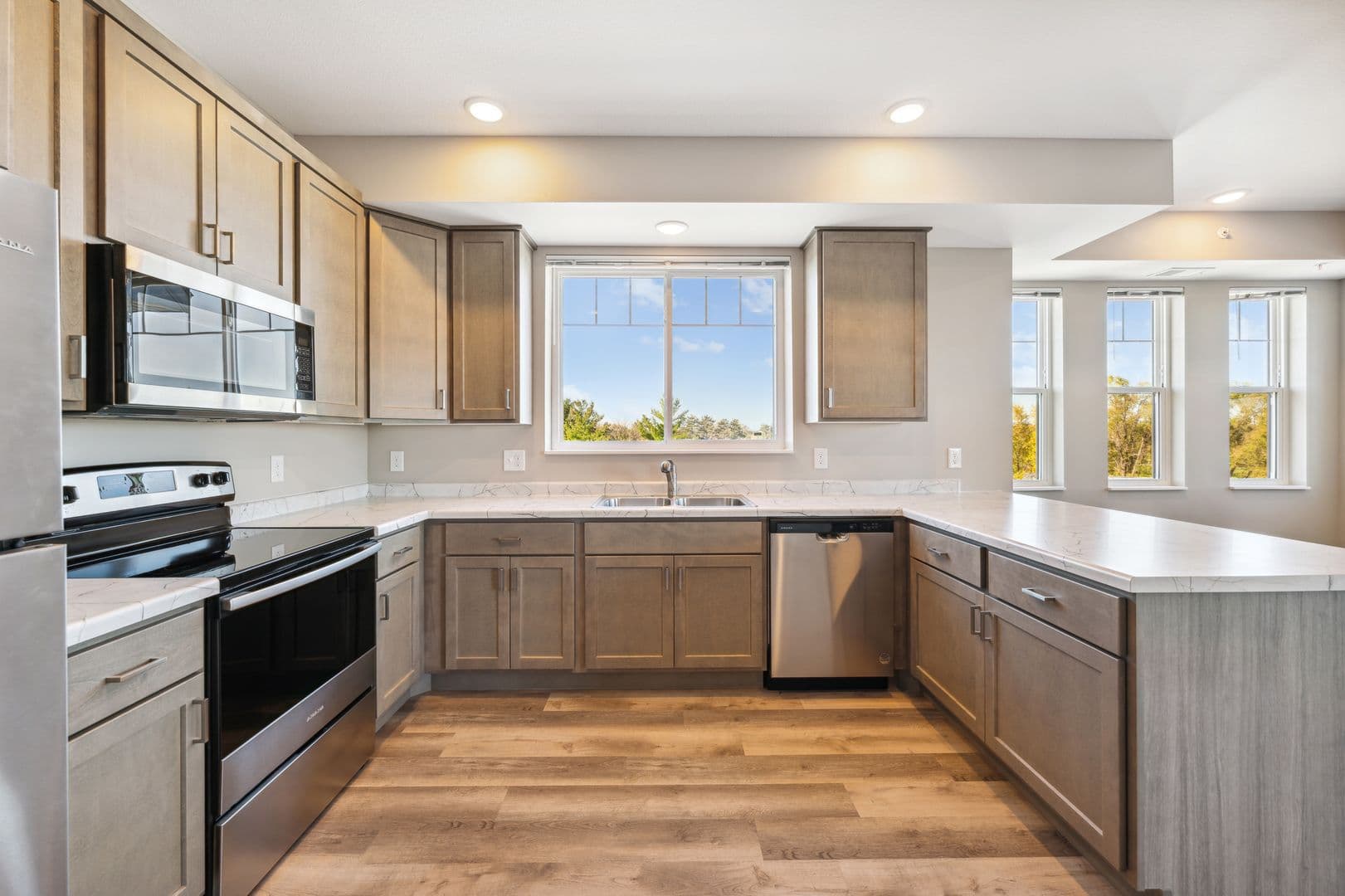 Becker Apartment: 13896 Birdie Lane