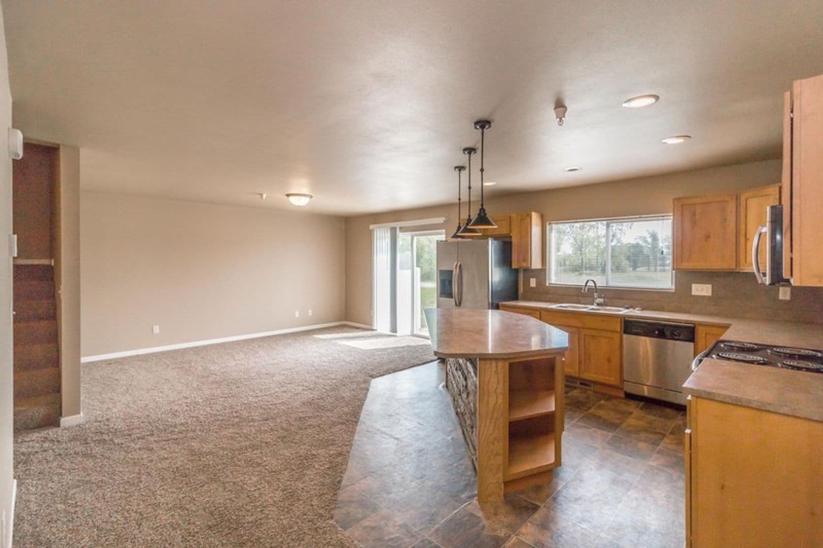 Dickinson Apartment: 2051 Yellowstone Cir