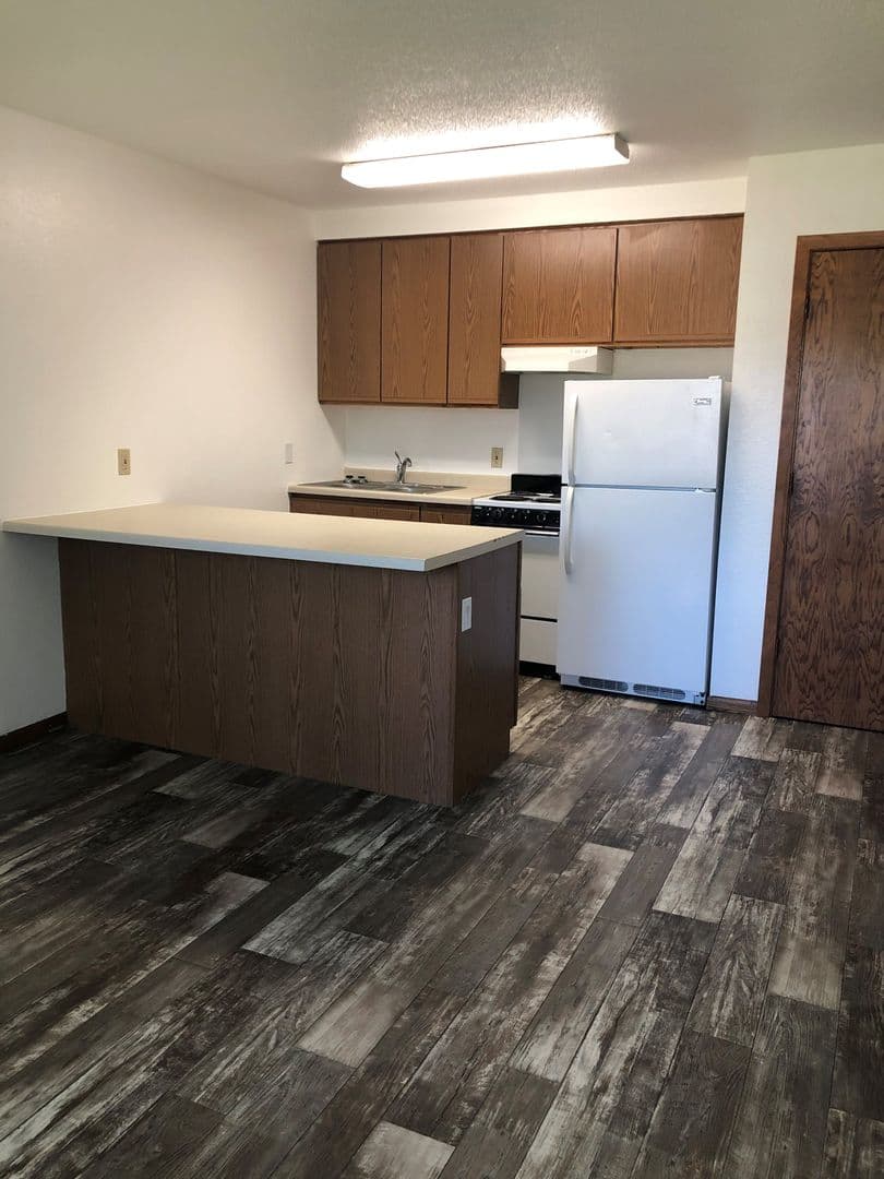 Morris Apartment: 105 Sunnyslope Rd