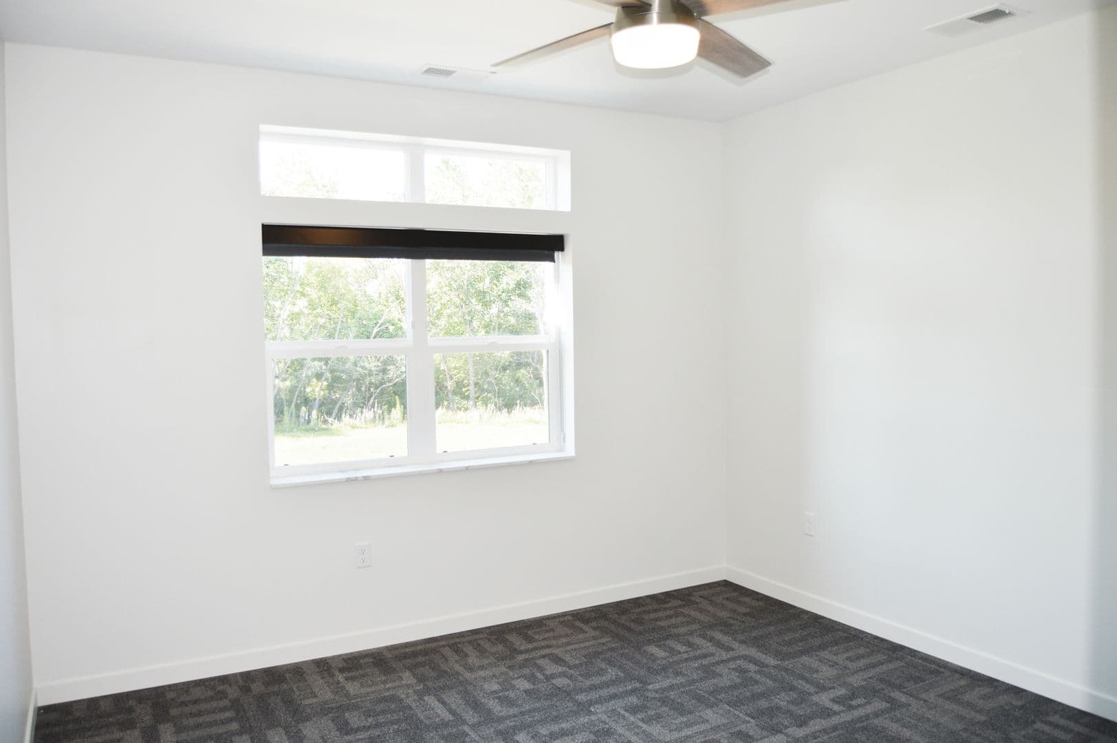 Alexandria Apartment: 716 Darling Ave