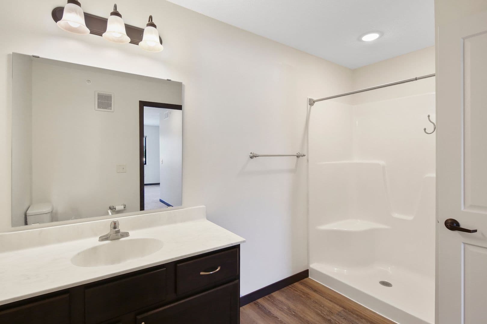 Monticello Apartment: 212 Locust St
