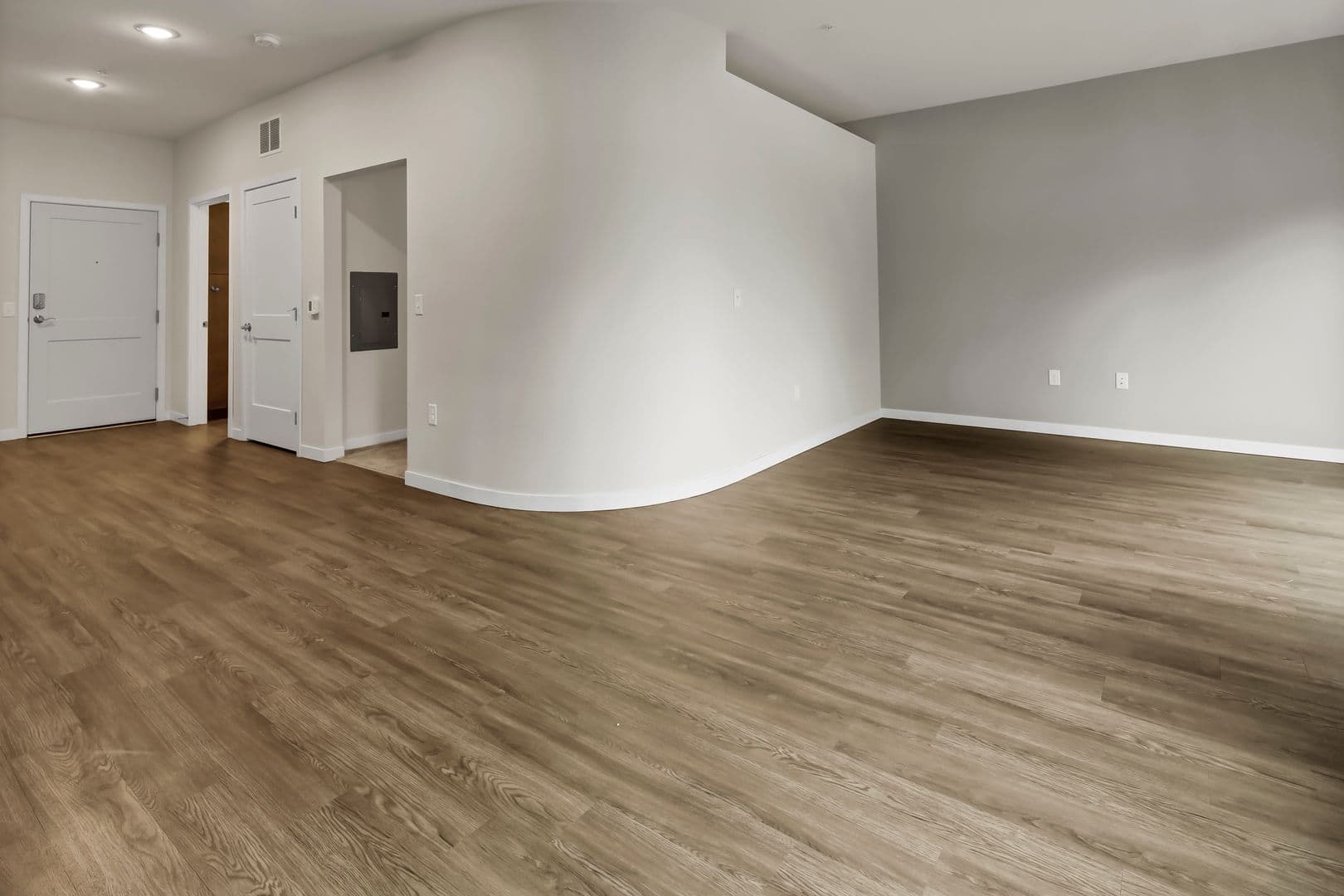 Rogers Apartment: 13650 Marshview Blvd.