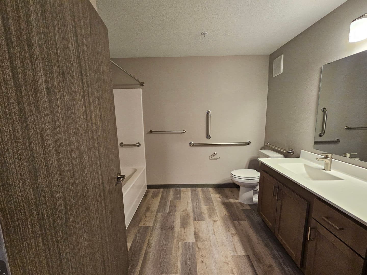 Melrose Apartment: 1250 Railroad Avenue NW