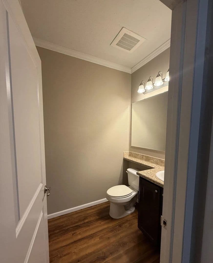 Watford CIty Townhome: 120 4th Ave SE
