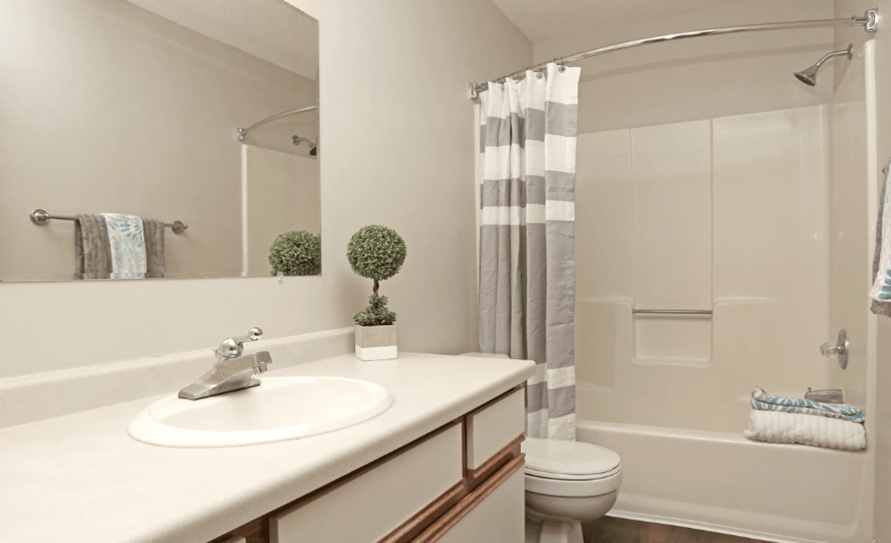 Sartell Apartment: 700 10th Ave N