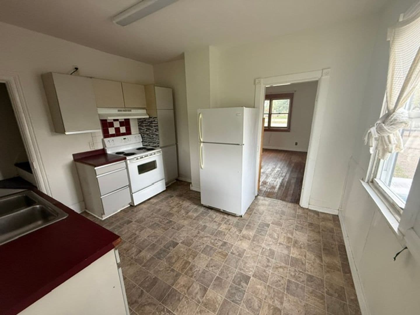 St Joseph House: 30 E Birch St