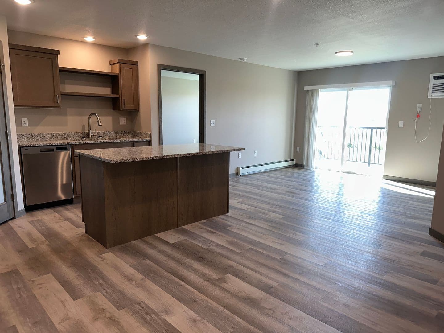 Melrose Apartment: 1250 Railroad Avenue NW